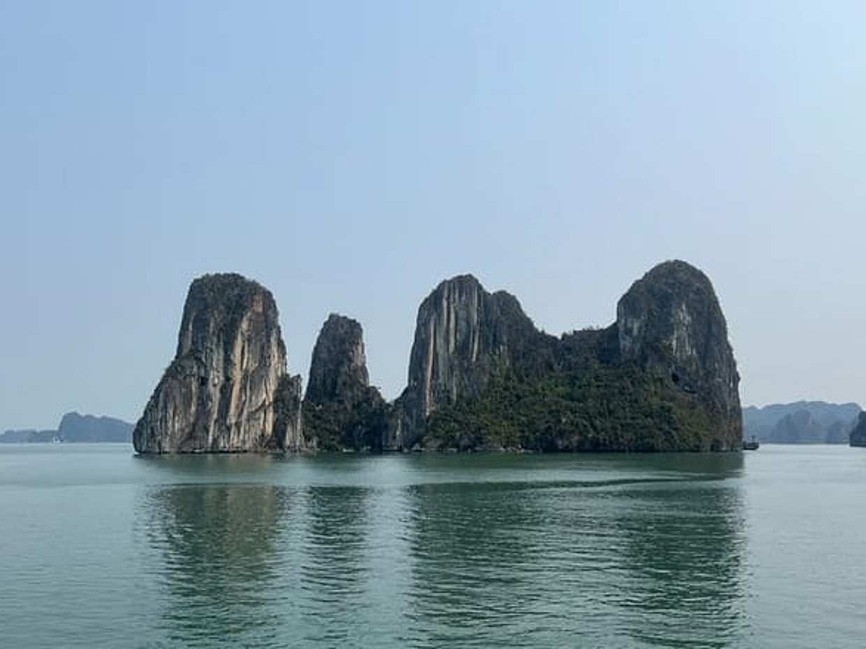 Ha Long Bay Cruise & Bat Trang Pottery Village FullDay from Hanoi, photo 3
