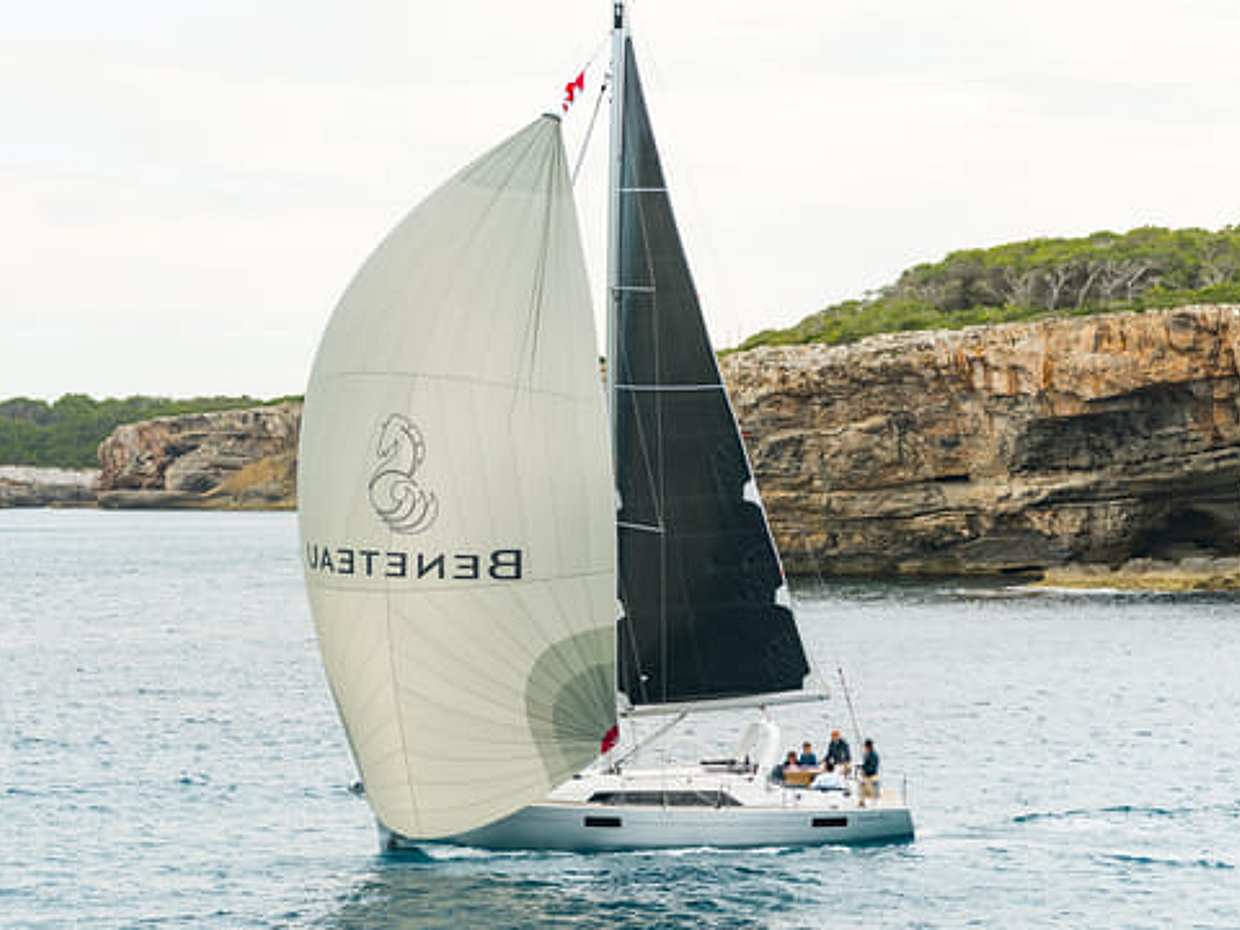 OCEANIS 41.1 – Private Boat Tour - Sunset (2:30)