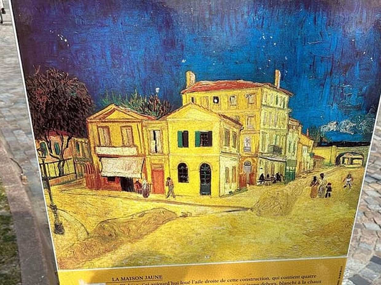 Private Day Trip to Arles Les Baux de Provence and Saint Remy de Provence, photo 3