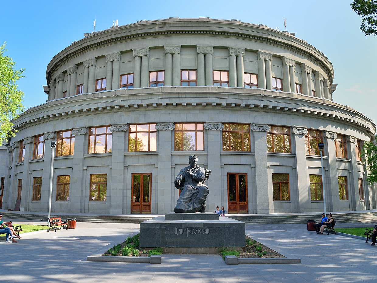 Enjoy Yerevan with the Locals, Armenia, photo 2