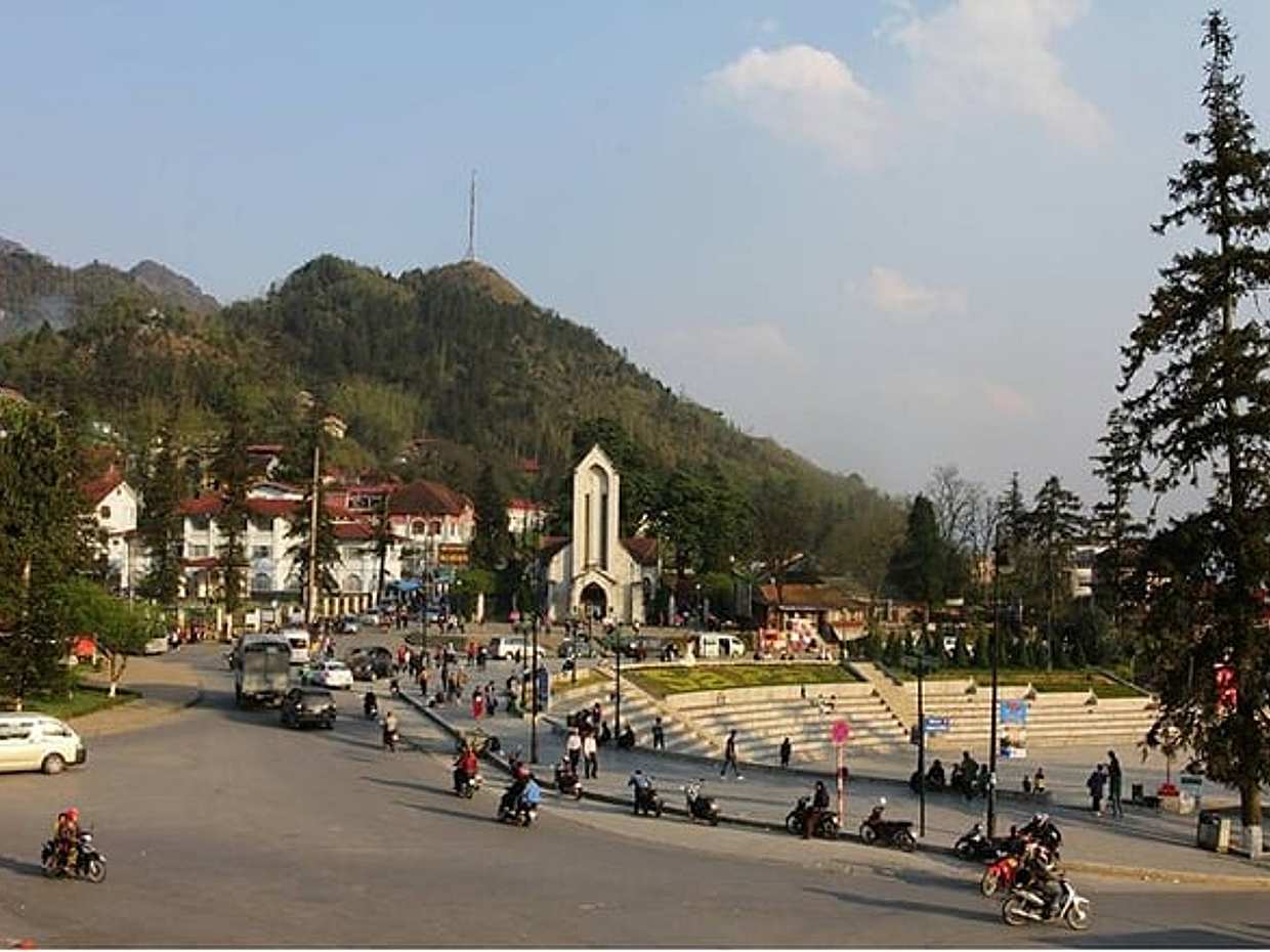 Sapa Trekking Group Tour By Sleeper Bus 2D1N (Overnight in Hotel), photo 3