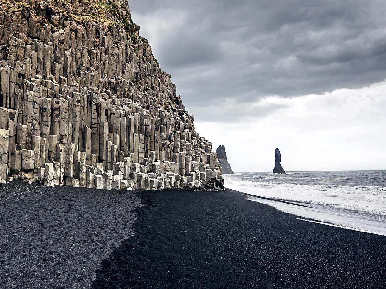 South Iceland, Glacier and Black Sands Beach Small Group Tour, photo 3