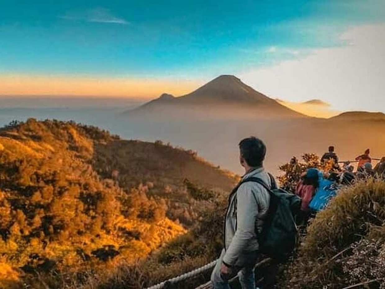 Dieng Plateau with Sikunir Sunrise Full-Day Tour