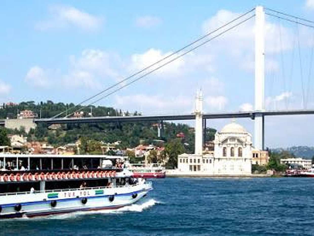 Istanbul Bosphorus Full-day Tour with Dolmabahce Palace Visit in Turkey, photo 3