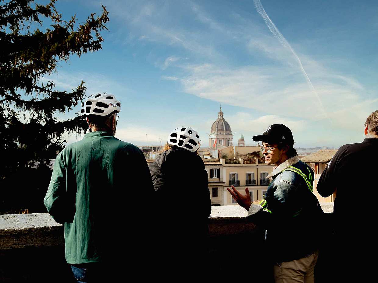 One-Day WOW Erlebnis mit Appian Bike Tour, Mittagessen, Golf Cart Tour und Skip-the-Line Kolosseum Tour in Italien, Rom
, photo 5