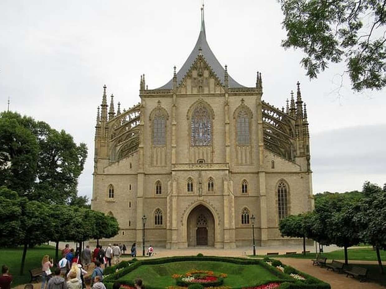 Prague to Kutna Hora day trip to Ossuary, St Barbara and more in Czechia, photo 3