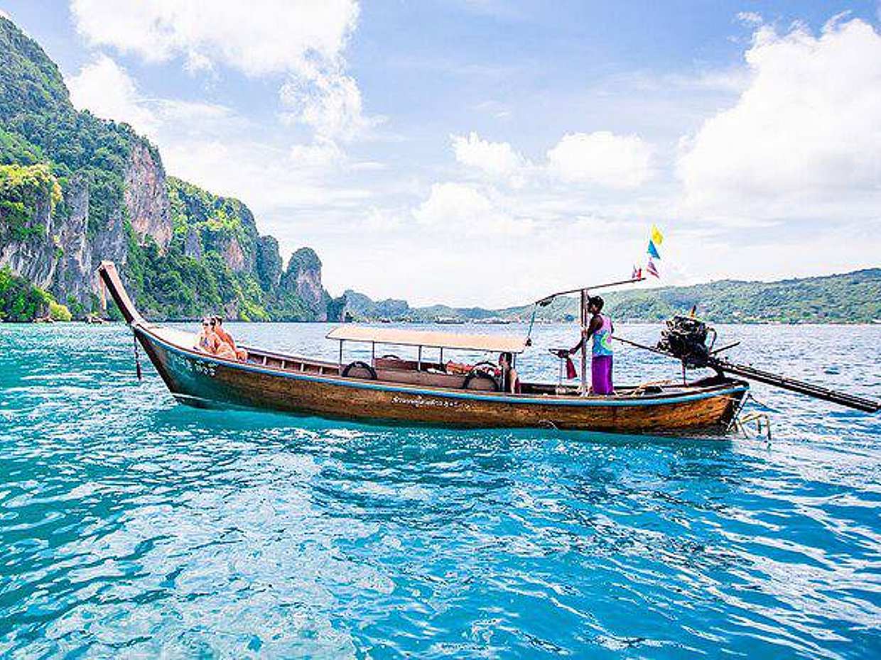 Phi Phi Paradis Tour kolem ostrova se západem slunce soukromou longtailovou lodí v Thajsku, ostrovy Phi Phi., photo 2