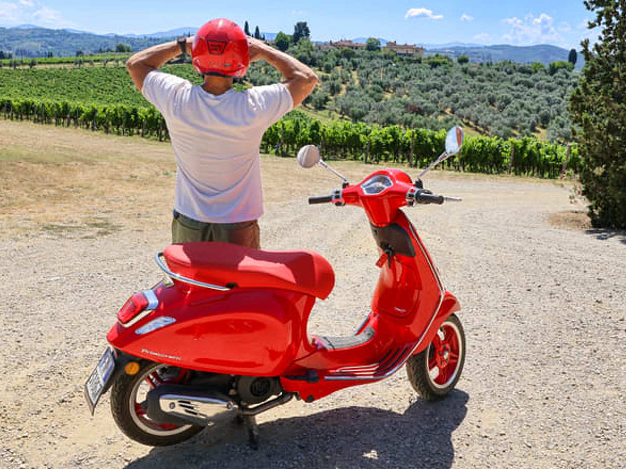Classic-style Vespa Tour From Florence To Fiesole With Olive Oil Tasting Experience - Small Group Tour