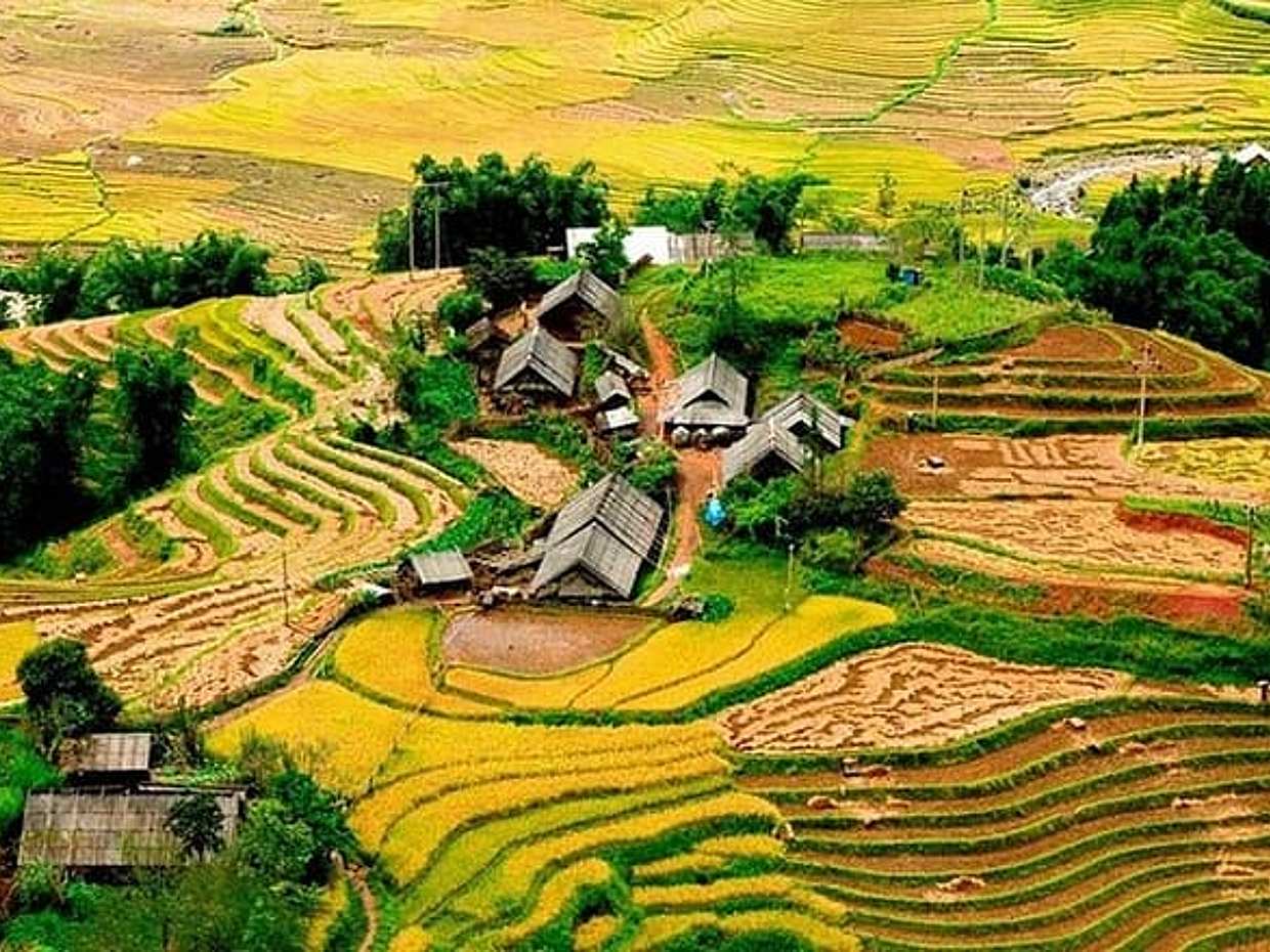 SAPA TOUR 2 DAYS 1 NIGHT BY BUS ( Overnight in Local Homestay)