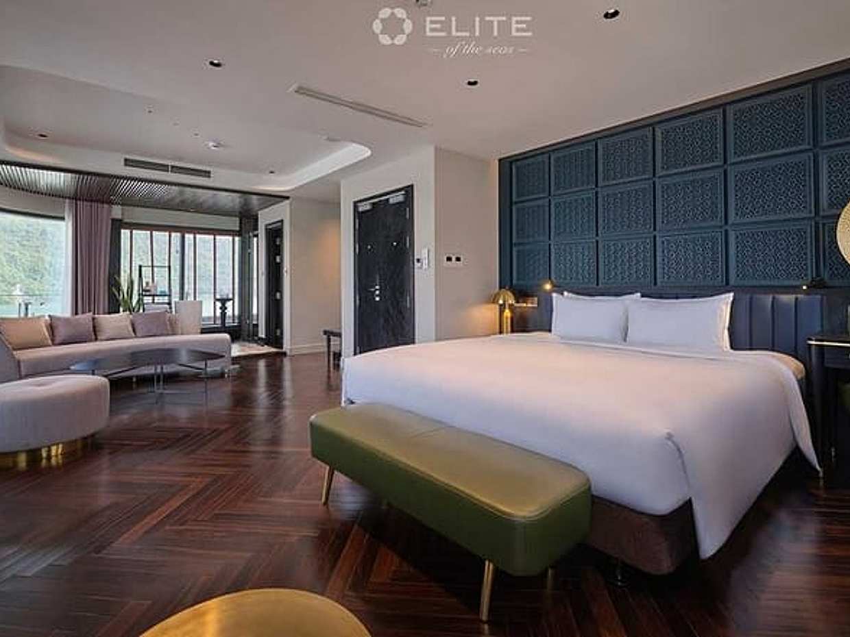 Terrace Suite on Top Notch Luxury Overnight Cruise in Halong Bay , Vietnam, photo 4