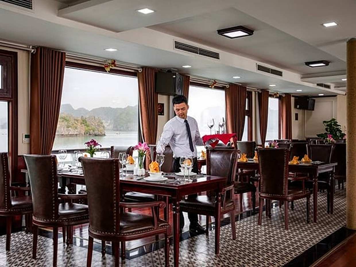 Luxury 5 Star Overnight Cruise in Halong Bay & Lan Ha Bay (2D/1N), photo 2
