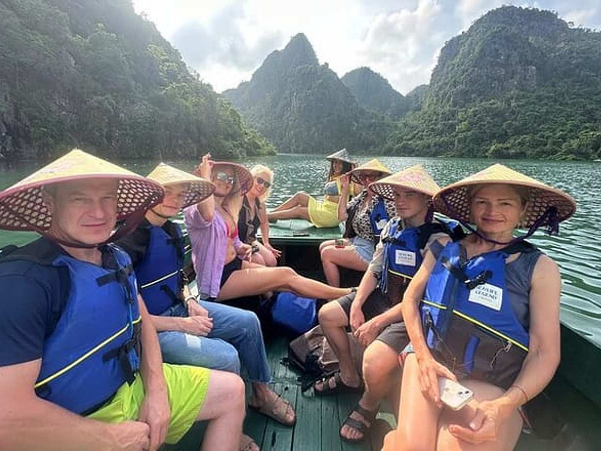 Halong & Lan Ha Bay Luxury Overnight Cruise – Pickup from Hanoi, photo 4