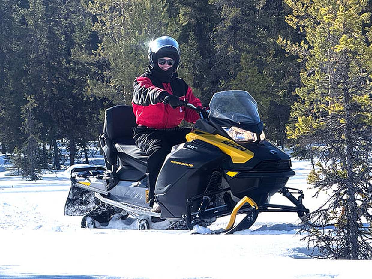 Extended Snowmobile Safari, Levi — long wilderness trails, adults only, photo 5