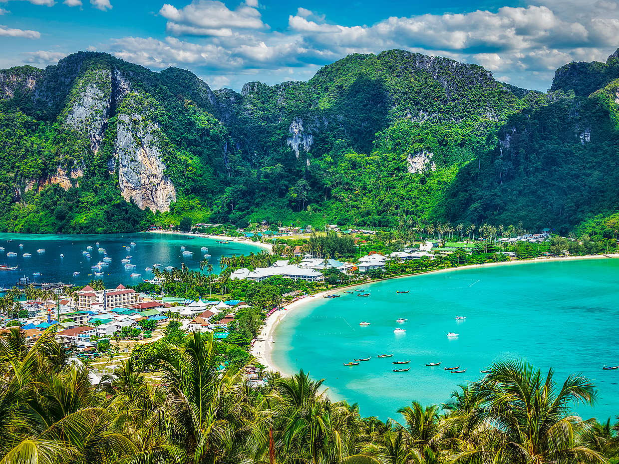 Phuket: Maya Bay, Phi Phi i wyspy Khai łodzią motorową w Tajlandii, Wyspa Phi Phi
