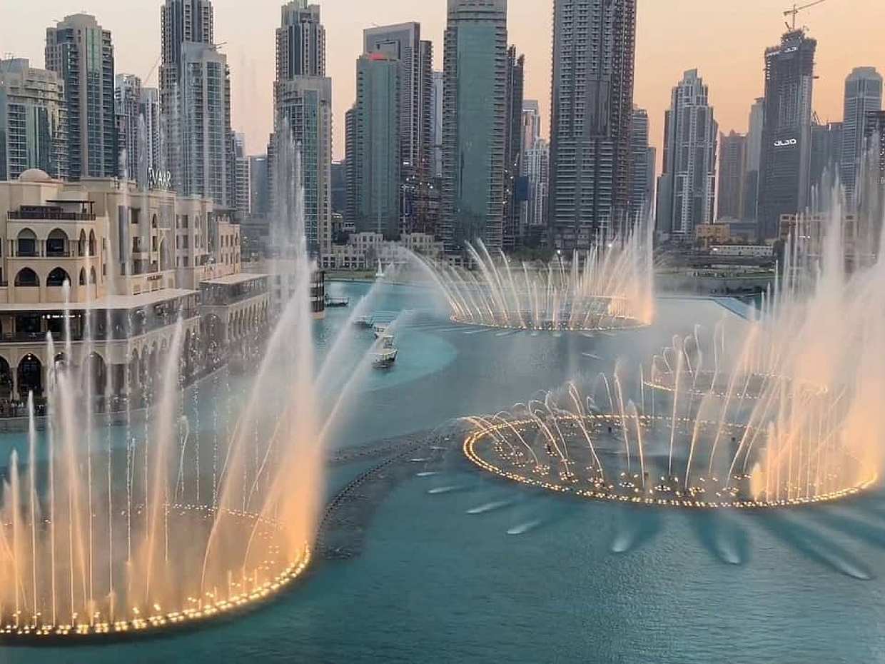 Dubai Mall shopping, Burj Khalifa 124/125th floor visit & Musical Fountain Show tour with private transfers in United Arab Emirates, photo 5