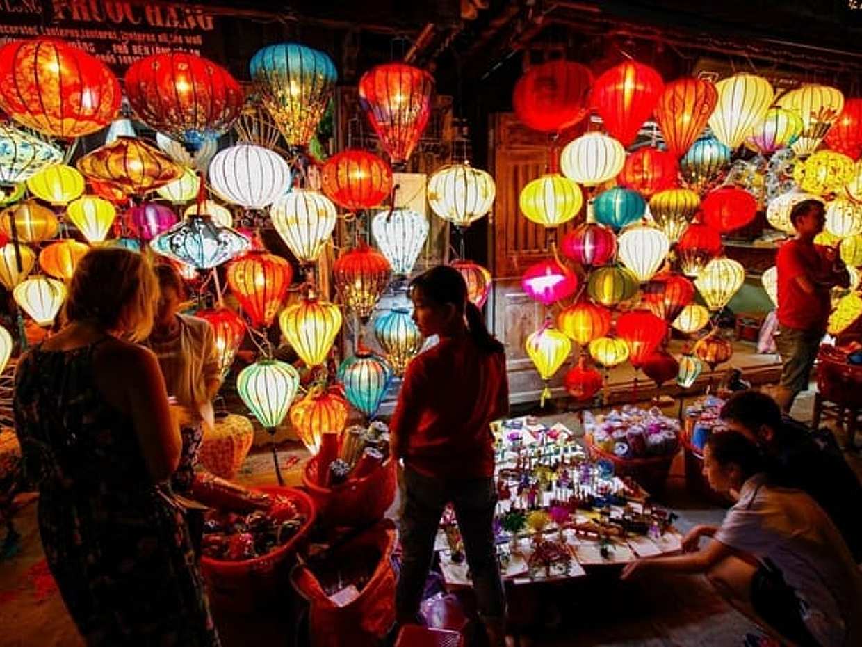 Hoian Town Tour With Basket Boat & Lantern Release From Hoian