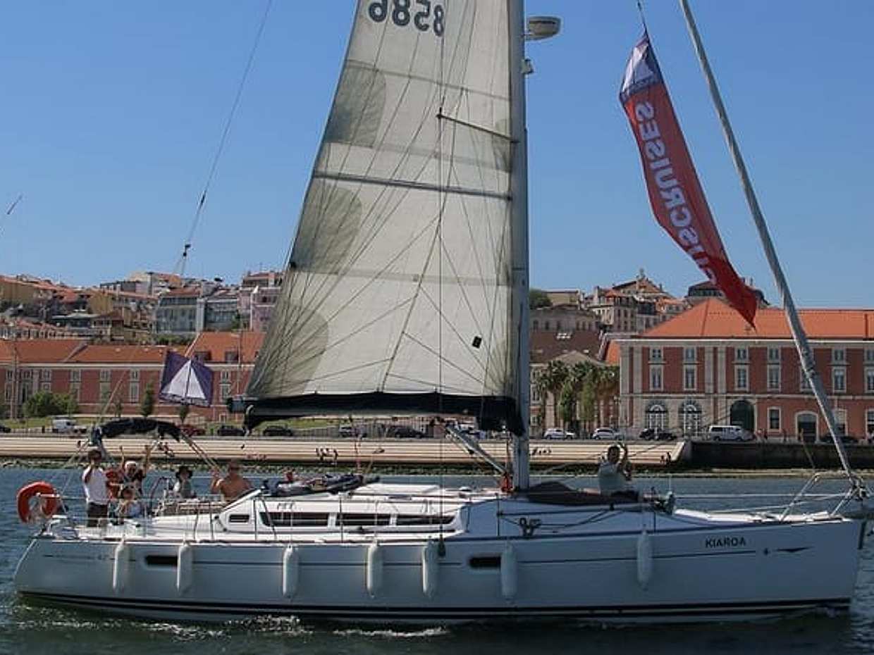 2 hours private sailing tour Lisbon in Portugal, Lisboa, photo 3