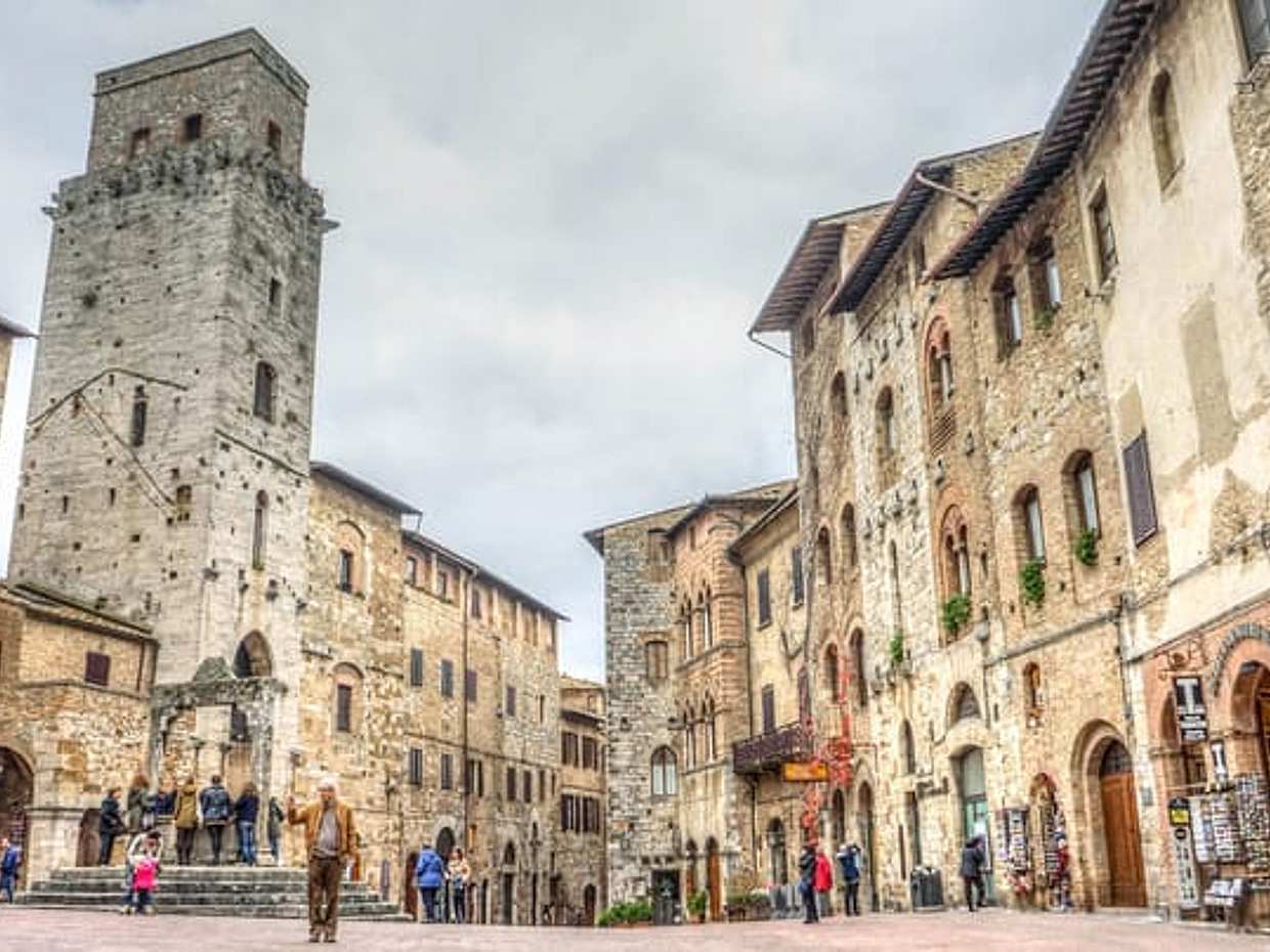 Private Tour - Classic Chianti Villages & San Gimignano with Wine Tastings & Lunch