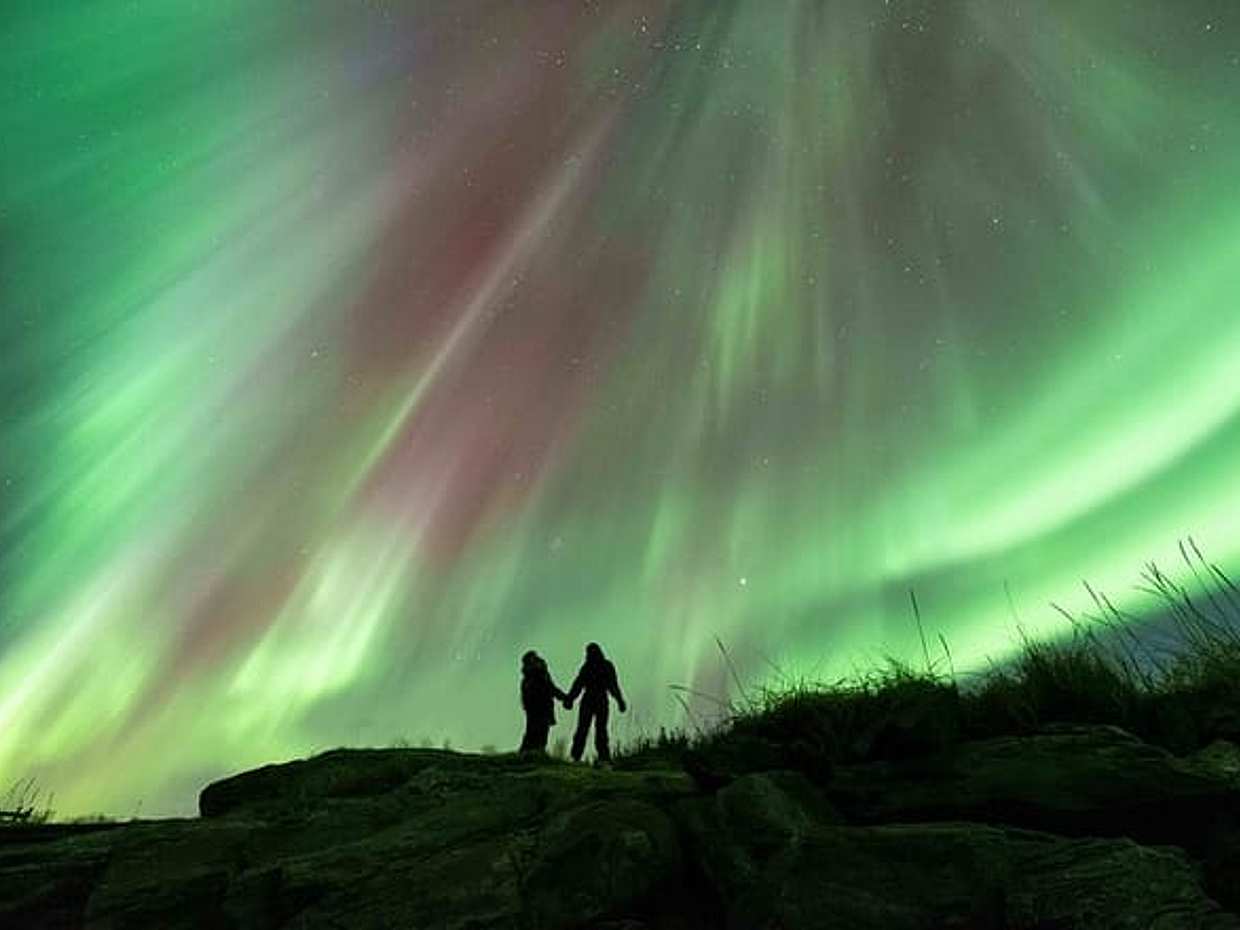 Small group Northern Lights Tour by van in tromsø, photo 4