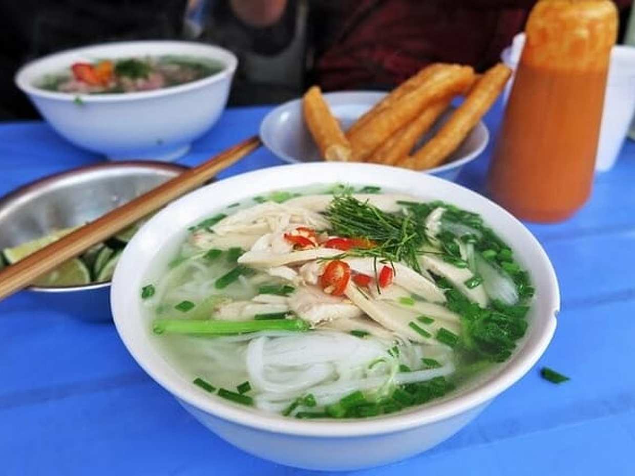 Hanoi Walking Street Food Tour By Night (Group or Private Tour), photo 2