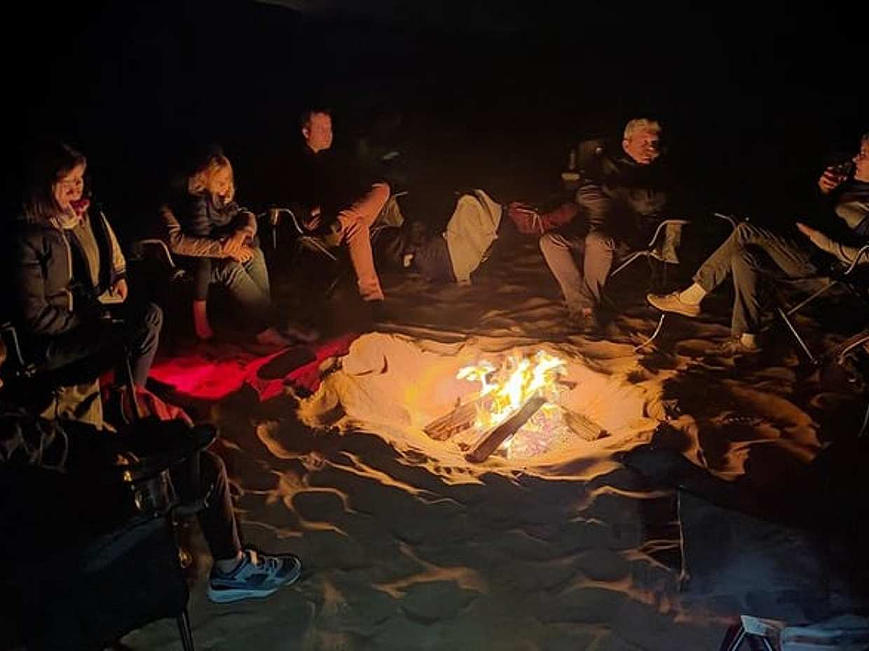 Abu Dhabi Private Desert Camping With BBQ Dinner