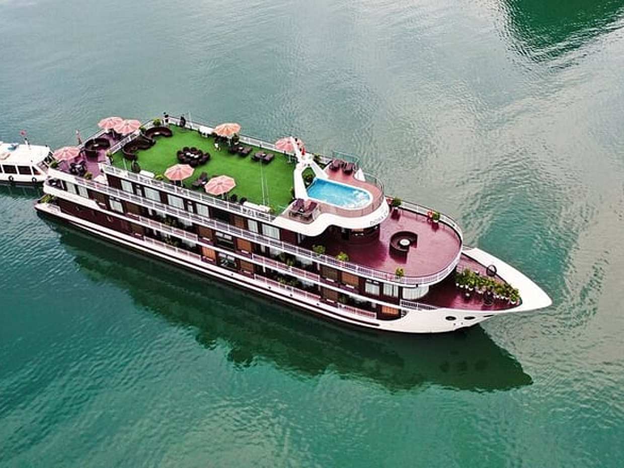 Dora Cruise Luxury Halong Bay Overnight Cruise Transfer Included