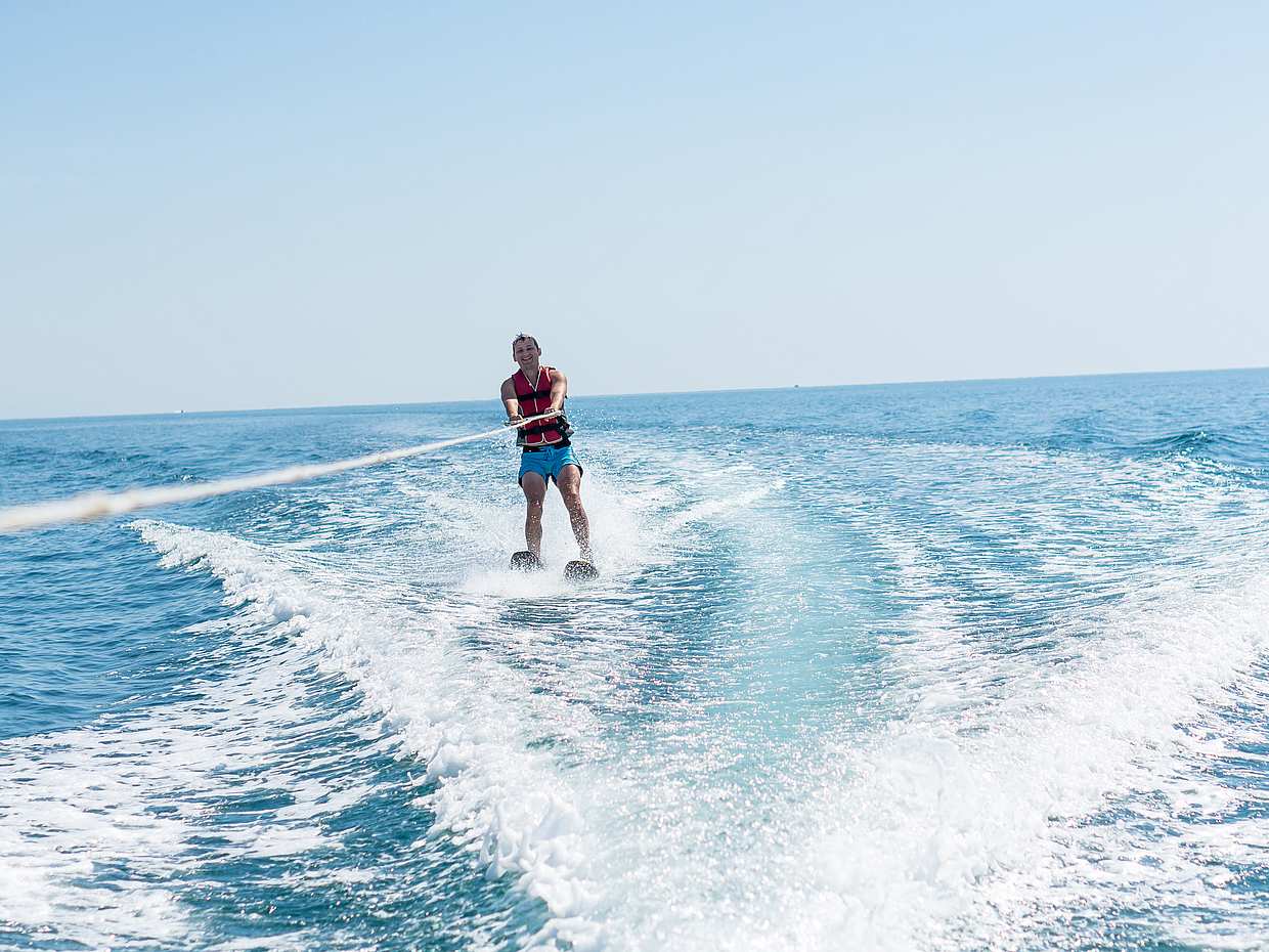 Wakeboarding in Dubai, United Arab Emirates, photo 4