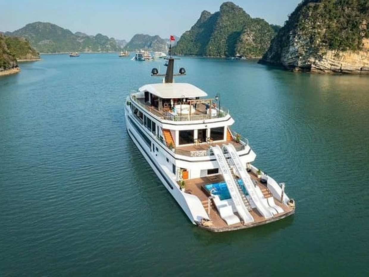 Premium Ha Long Lan Ha Bay Day Cruise Experience from Hanoi, photo 4