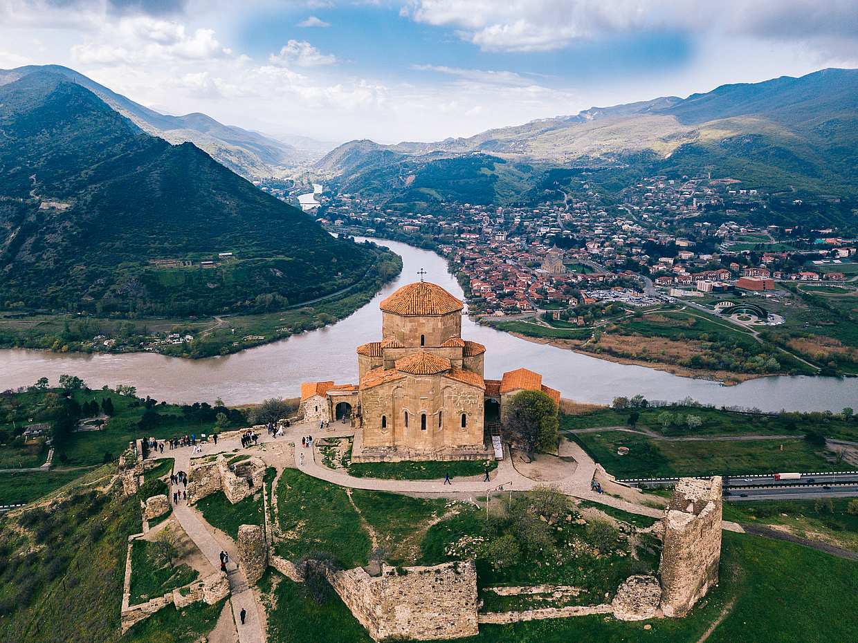 Jvari, Mtskheta, Gori and Uplistsikhe 1-day Tour in Georgia