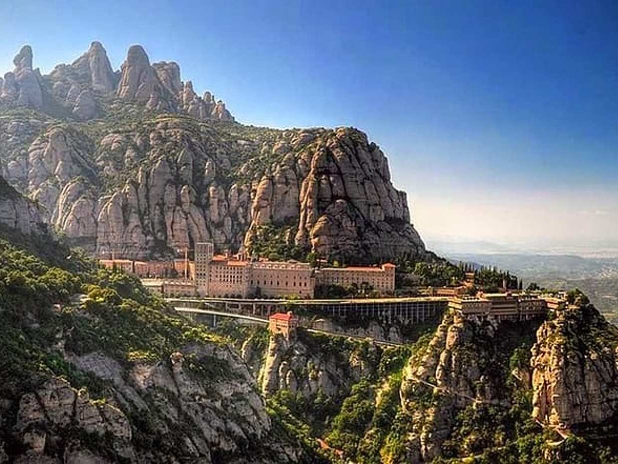 Salt Mountain, Cruces Forest, Wines and Montserrat Small group