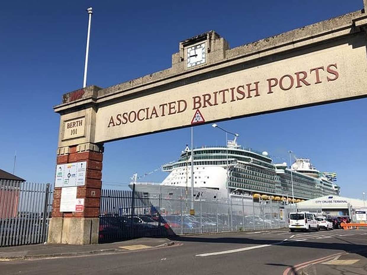 Southampton Cruise Port Transfer do/z Londynu i wszystkich lotnisk w Londynie w Wielkiej Brytanii., photo 2