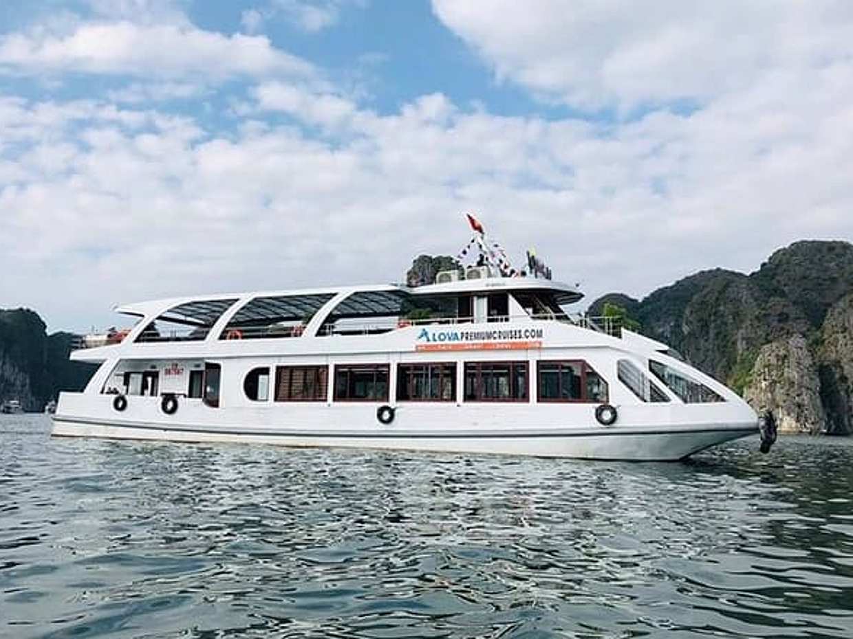 Full Day Tour with 6 Hours Cruise on Halong Bay Heritage Site, photo 5