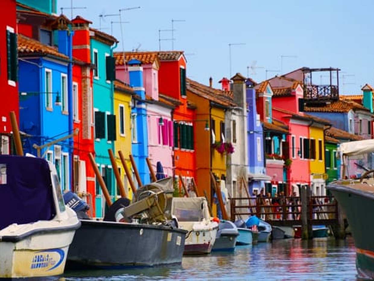 Burano & Mazzorbo: A Colorful Dream of Lace and History