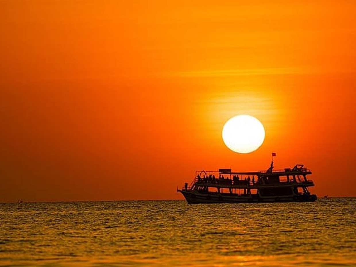 Phu Quoc Half-Day Tour with Sunset BBQ & Night Squid Fishing