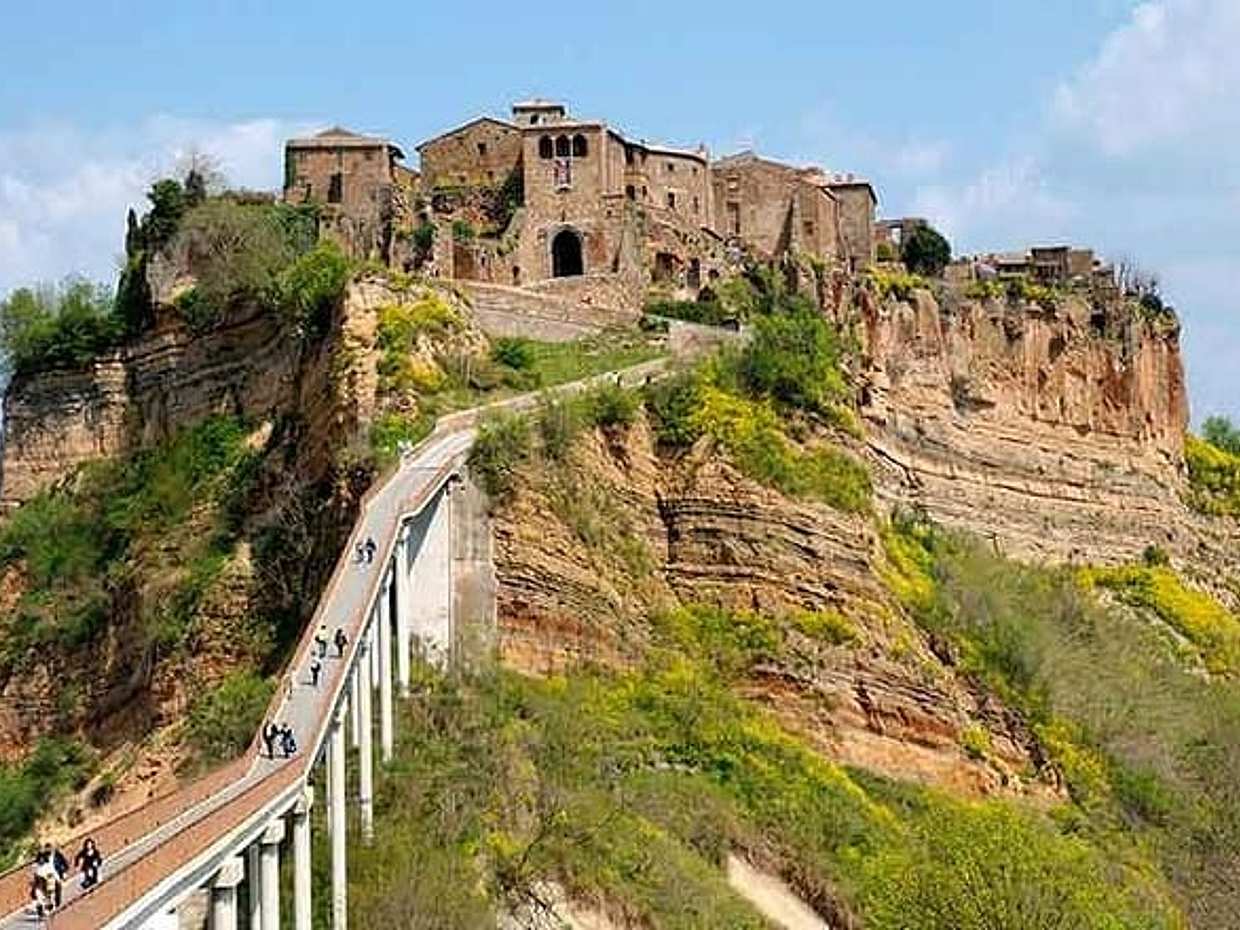 Orvieto and Civita di Bagnoregio Day Tour from Civitavecchia Port, photo 3