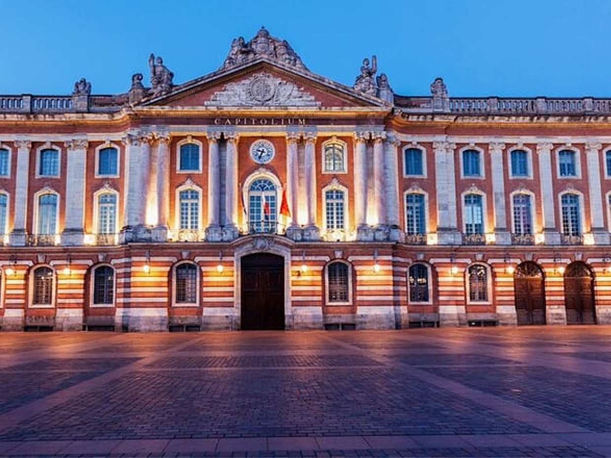 Toulouse Scavenger Hunt & Highlights Self-Guided Walking Tour, photo 2