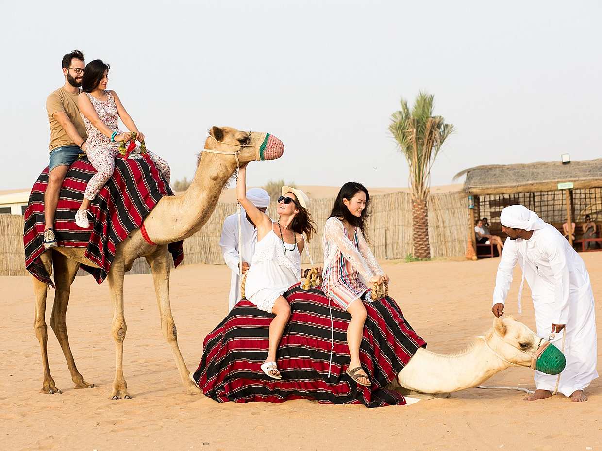 Passeio de Balão de Ar Quente com Café da Manhã Buffet e Passeio de Camelo nos Emirados Árabes Unidos, Dubai, photo 5