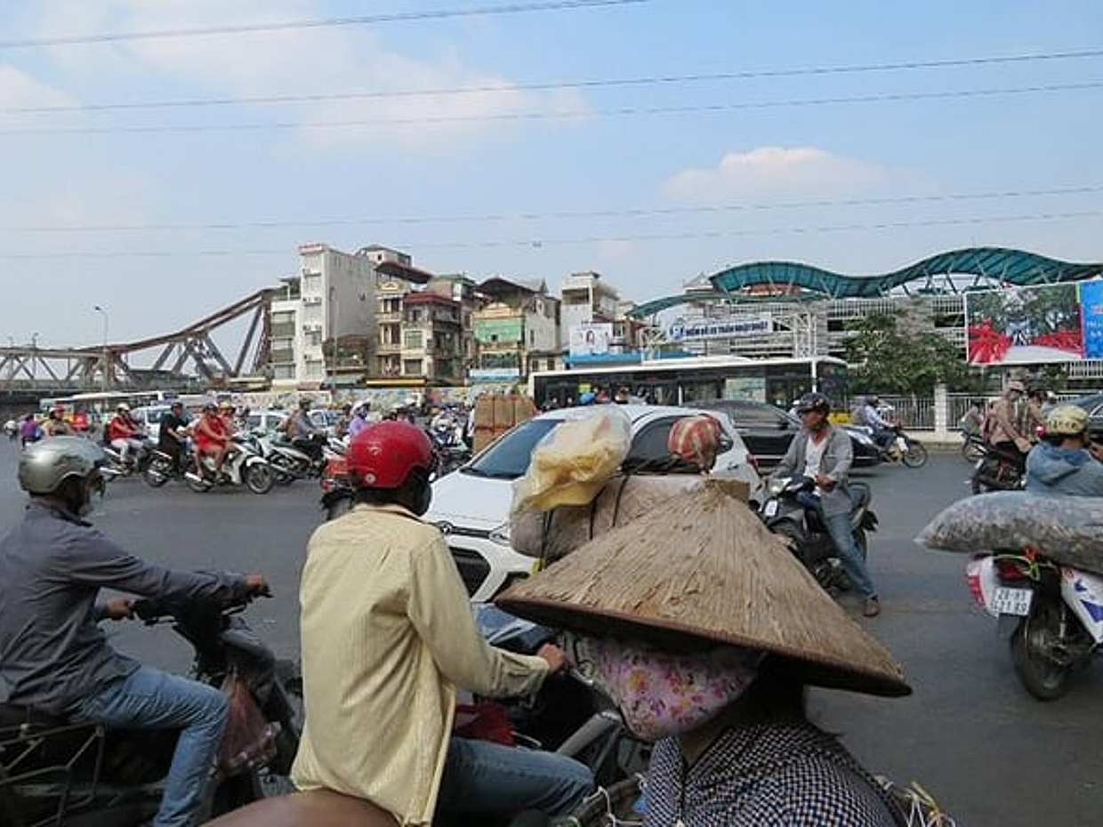 Best Hanoi Motorbike Tour: Local Guide, City Center & Countryside, photo 4