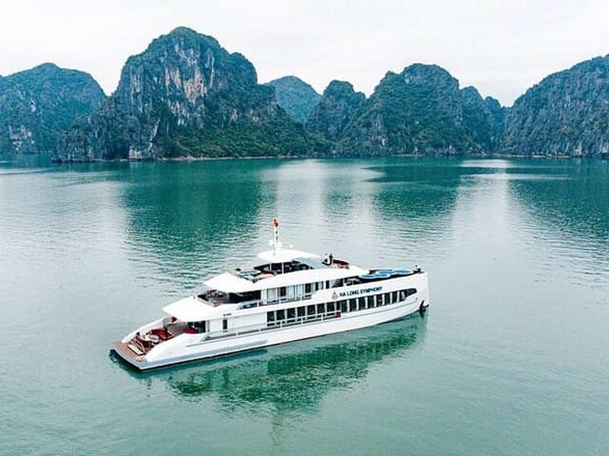 Ha Long Bay Symphony 5 Star Cruise with Buffet Lunch and Jacuzzi