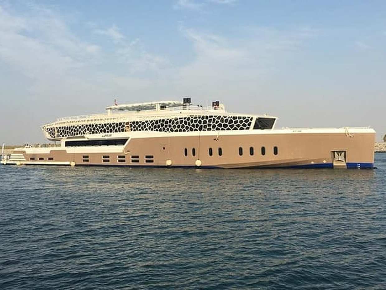 Mega Yacht Cruise with 5 star Dinning Experience, photo 3