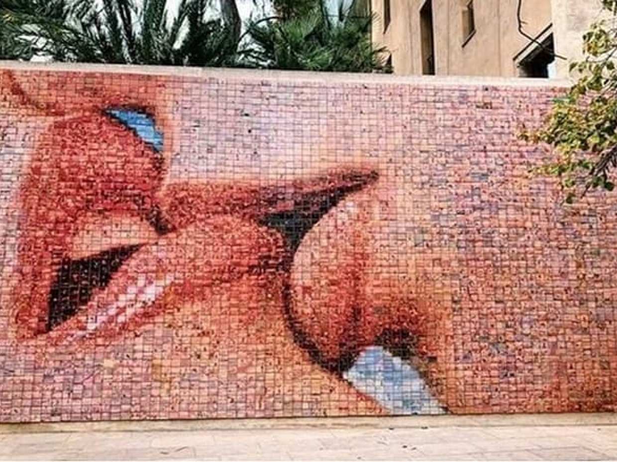 "Amor en el Barrio Gótico de Barcelona: Paseo Romántico Autoguiado por España"