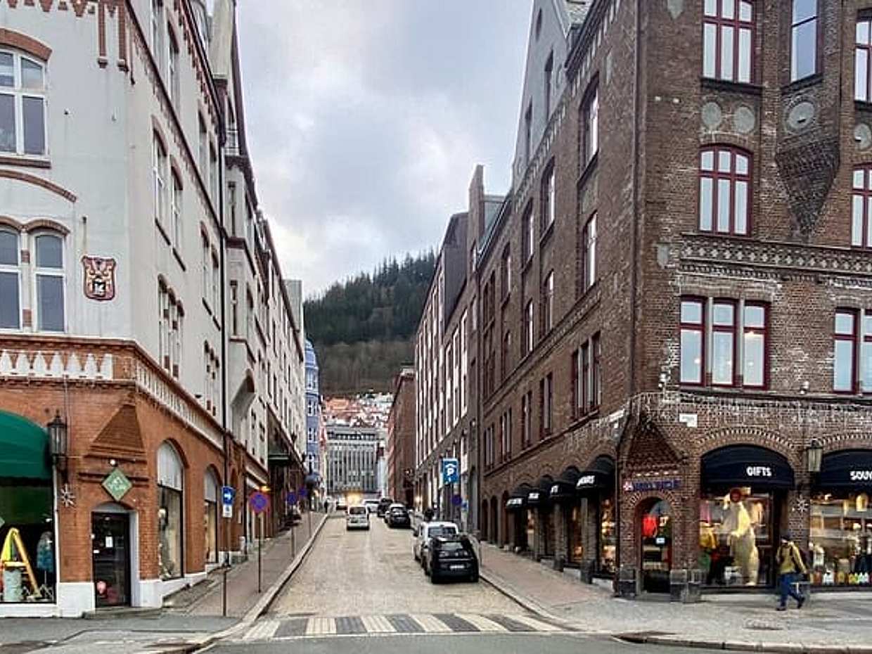 Zero Emission Bergen City Tour By Car in Norway, photo 3