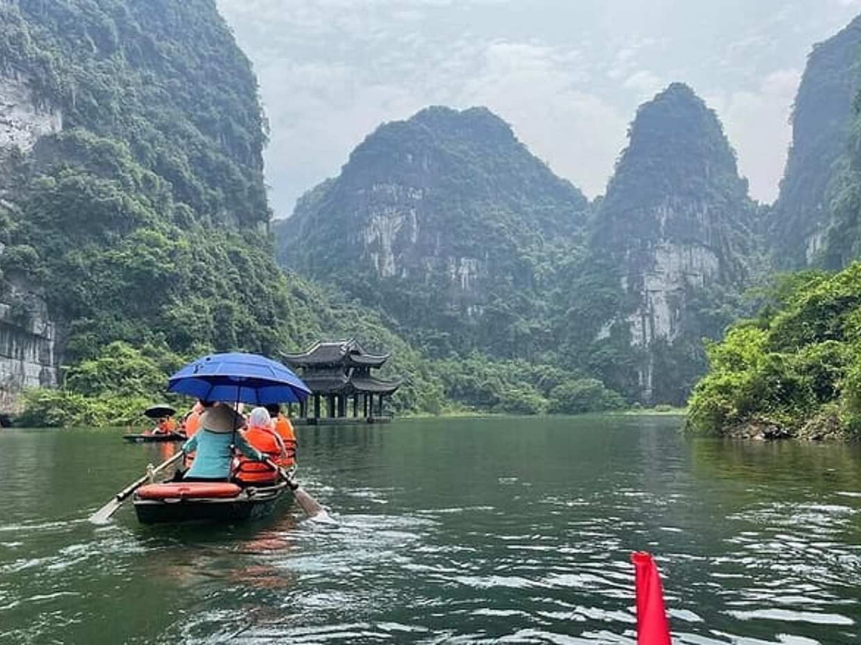Bai Dinh Pagoda Trang An Mua Cave Group Tour from Hanoi, photo 3