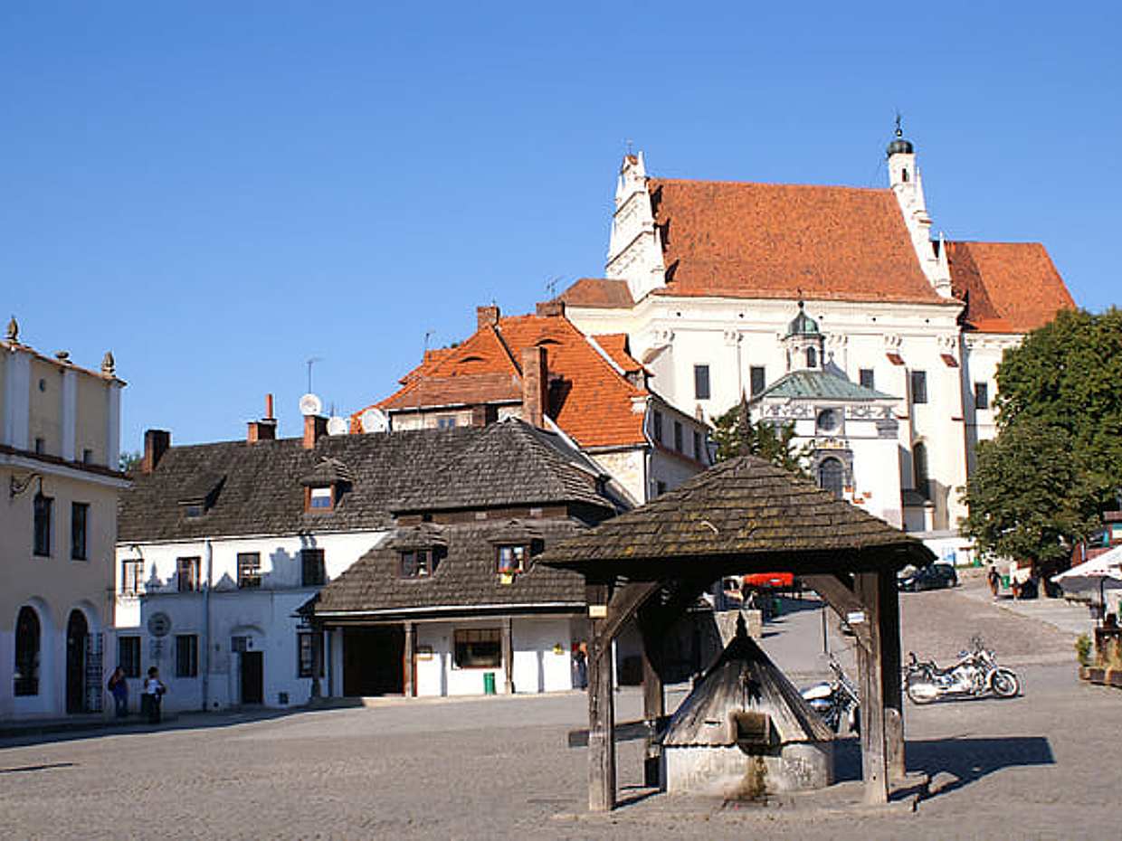 Kazimierz Dolny - Town of Artists - PRIVATE tour from Warsaw (8h)