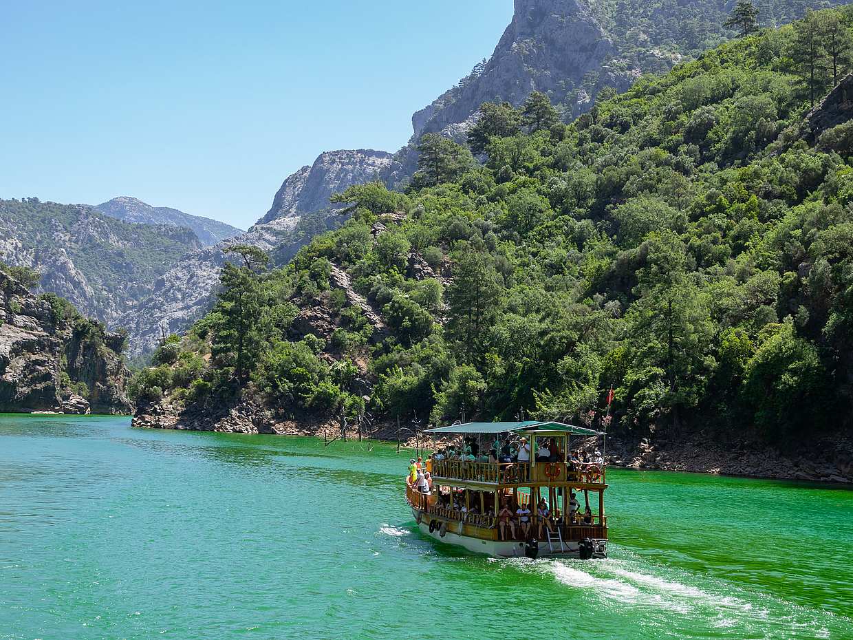 Malachite Kingdom: Excursión en barco por el Cañón Verde desde Alanya en Turquía
, photo 3