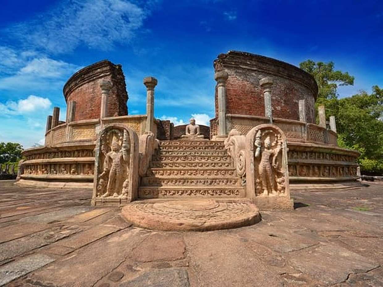 Polonnaruwa Ancient Kingdom and Wild Elephant Safari from Dambulla