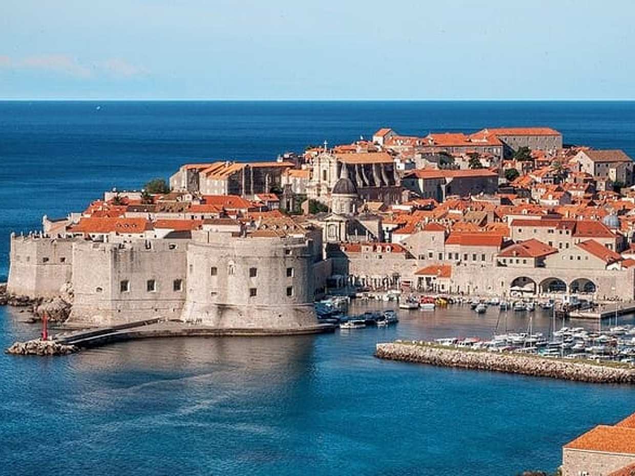 Private Direct Transfer From Split To Dubrovnik With Local Driver in Croatia