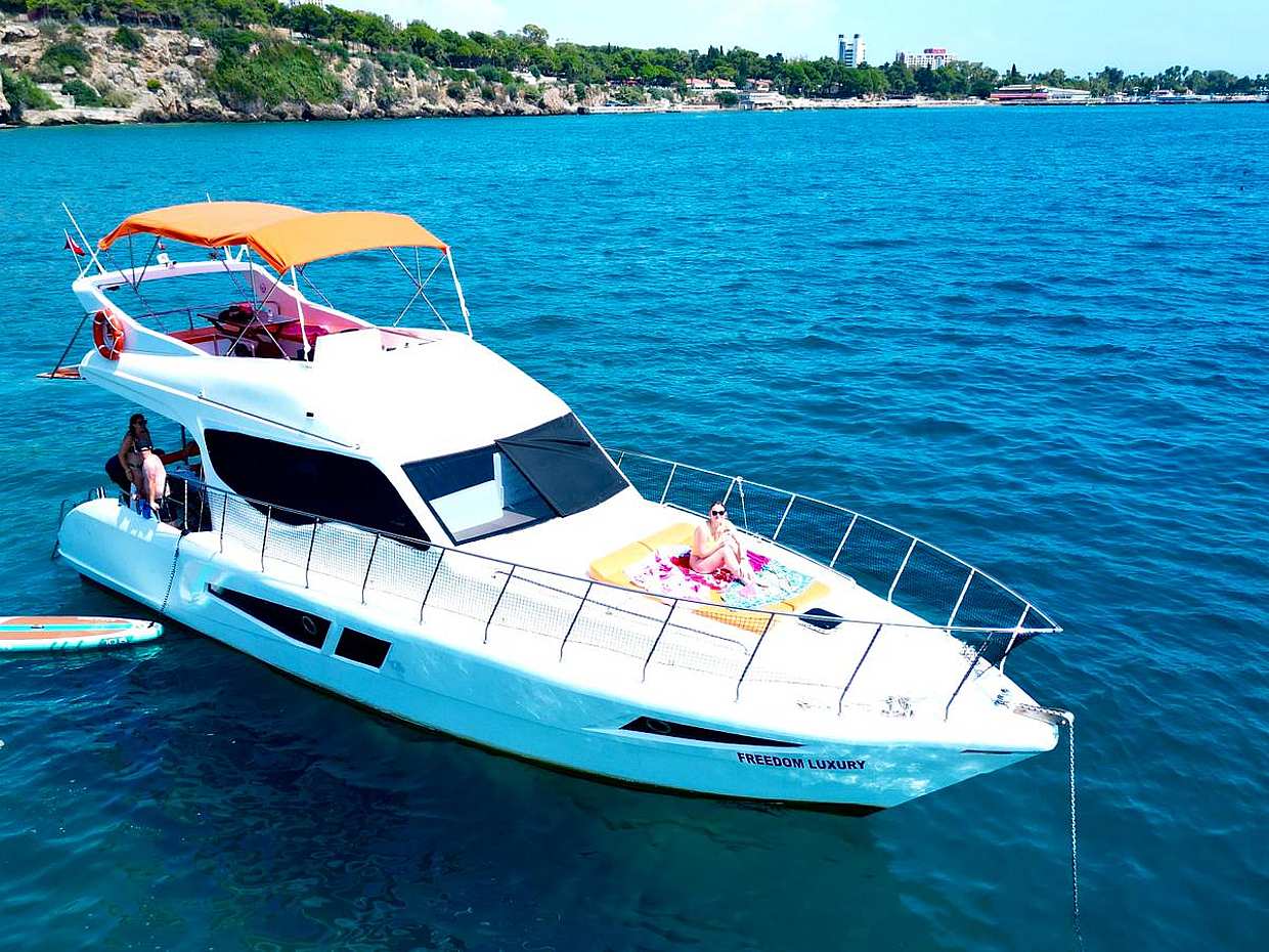 Antalya Private Yacht Tour with Jacuzzi. Lunch & VIP Transfer Included in Turkey, Antalya District, photo 2