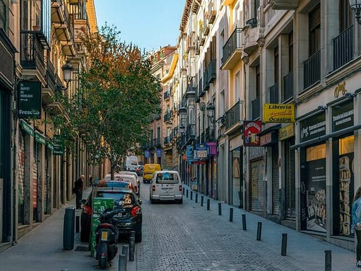 Private Transfer From Barcelona To Madrid, With a 2 Hour Stop in Spain, photo 4