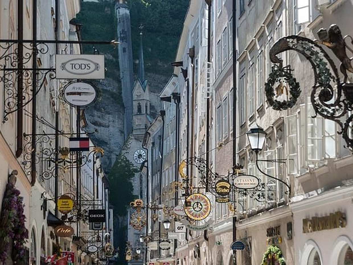 Private One-way Tour from Prague to Salzburg-2h Stop in Hallstatt, photo 3